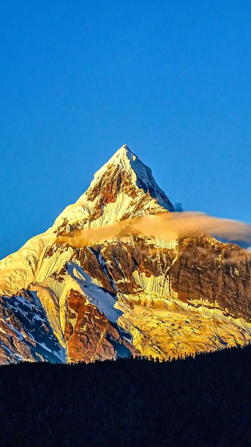 Meili Snow Mountain in Yunnan